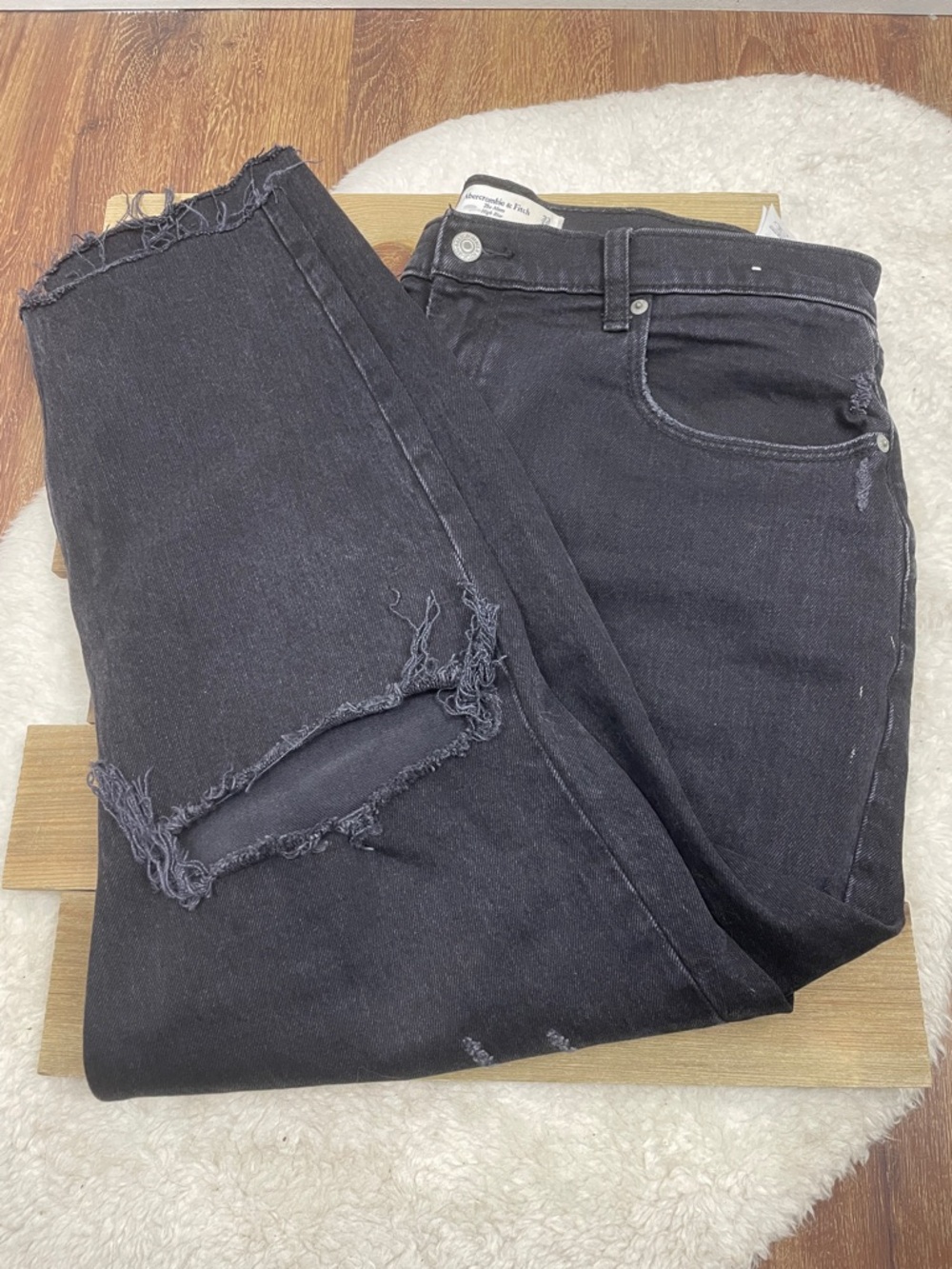 Abercrombie & Fitch The Mom High Rise Black Distressed Jeans